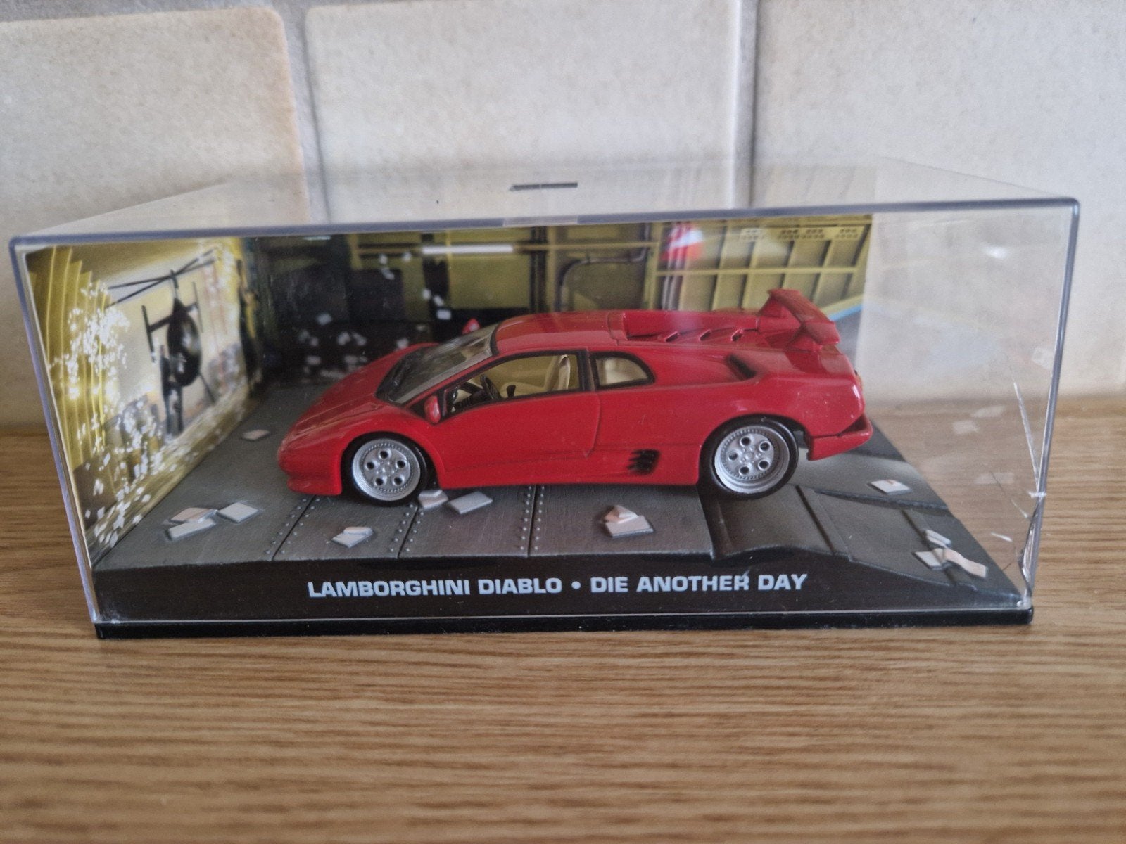 James bond lamborghini diablo Die another, Hobby en Vrije tijd, Modelauto's | 1:43, Ophalen of Verzenden, Zo goed als nieuw, Auto