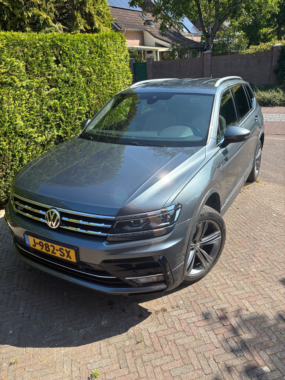 Volkswagen Tiguan 1.5 TSI 7-DSG 3x R-line 2020 Grijs, Overige kleuren, Particulier, 84 €/maand, 750 kg