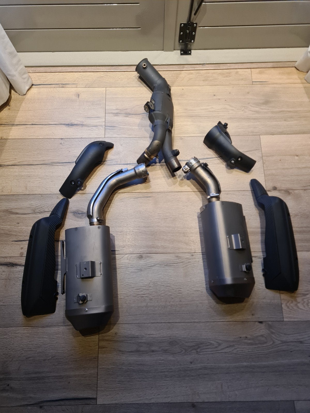 Orginele yamaha r1 dempers, katalysator 09-14 en zadel (s), Motoren, Ophalen of Verzenden, Gebruikt
