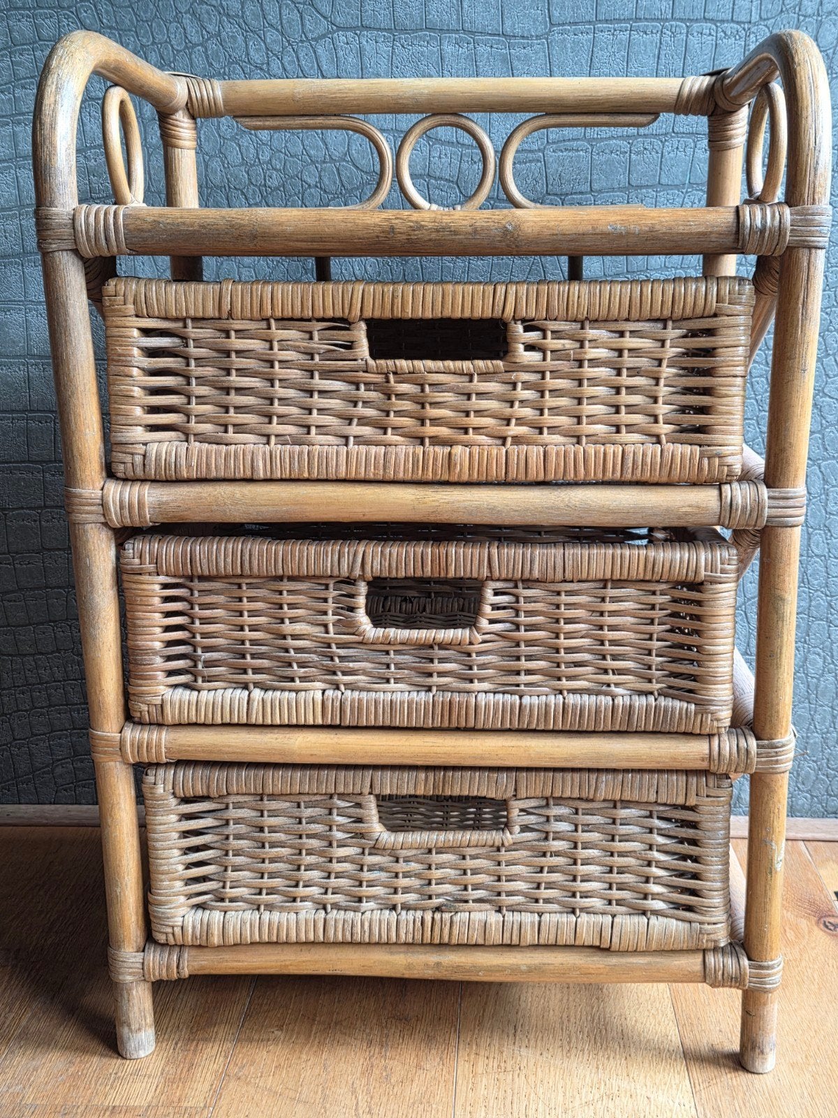 Mooi rotan kastje met 3 rieten laden, Overige materialen, Minder dan 50 cm, Gebruikt, Ophalen of Verzenden