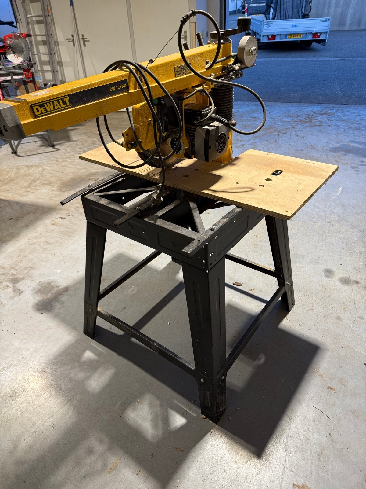 Dewalt DW721KN 230V Radiaalzaag - Krachtige Zaagmachine, Doe-het-zelf en Verbouw, Gereedschap | Zaagmachines, Gebruikt, 70 mm of meer