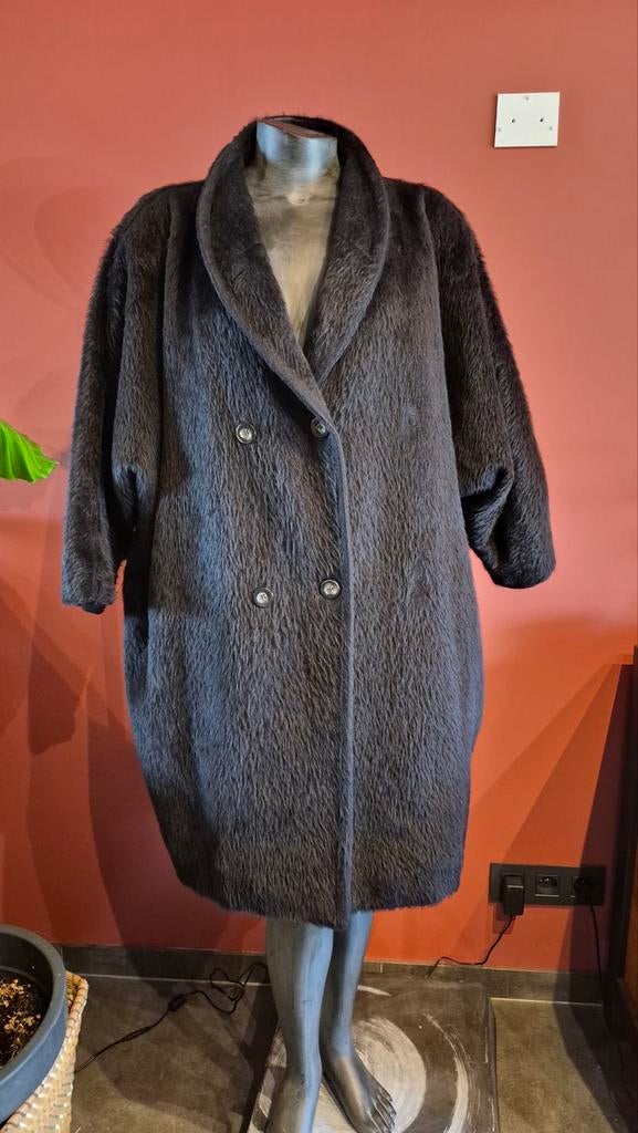 Max Mara Faux Fur Mantel Maat 46, Kleding | Dames, Zwart, Ophalen of Verzenden, Zo goed als nieuw, Maat 46/48 (XL) of groter