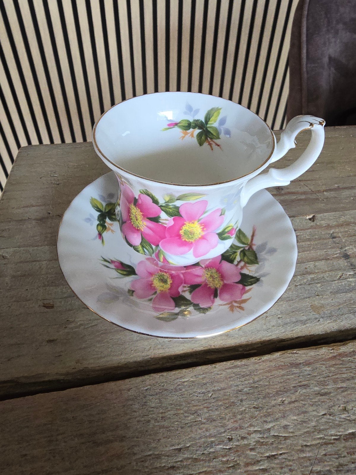 Royal Albert Prairie Rose Kop en Schotel, Ophalen