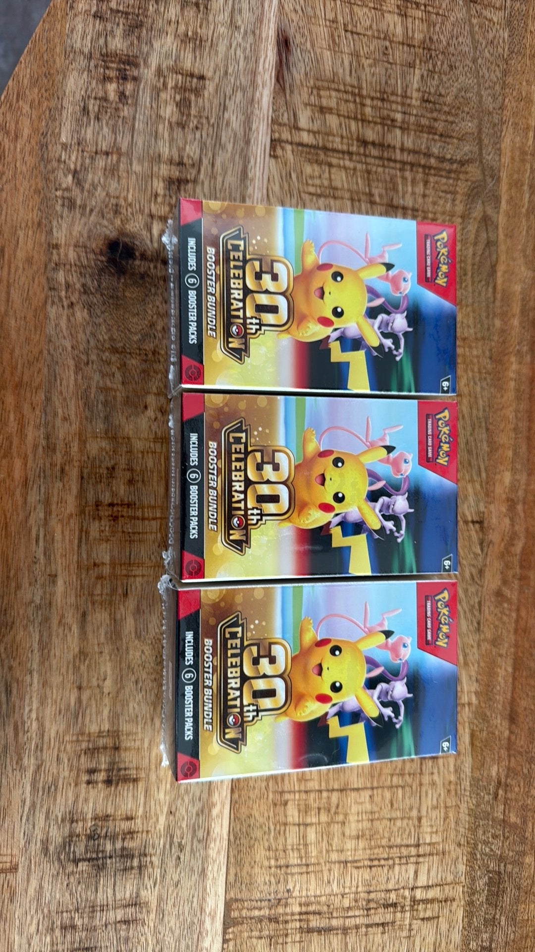 30th Celebration booster bundle, Ophalen of Verzenden, Zo goed als nieuw, Booster