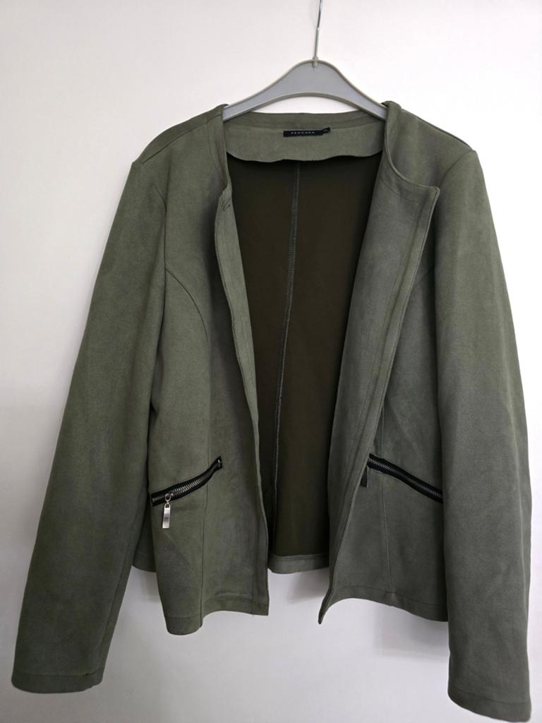 Mooi Pescara jasje maat XL (42), Kleding | Dames, Jasjes, Kostuums en Pakken, Maat 42/44 (L), Pescara, Ophalen of Verzenden, Zo goed als nieuw