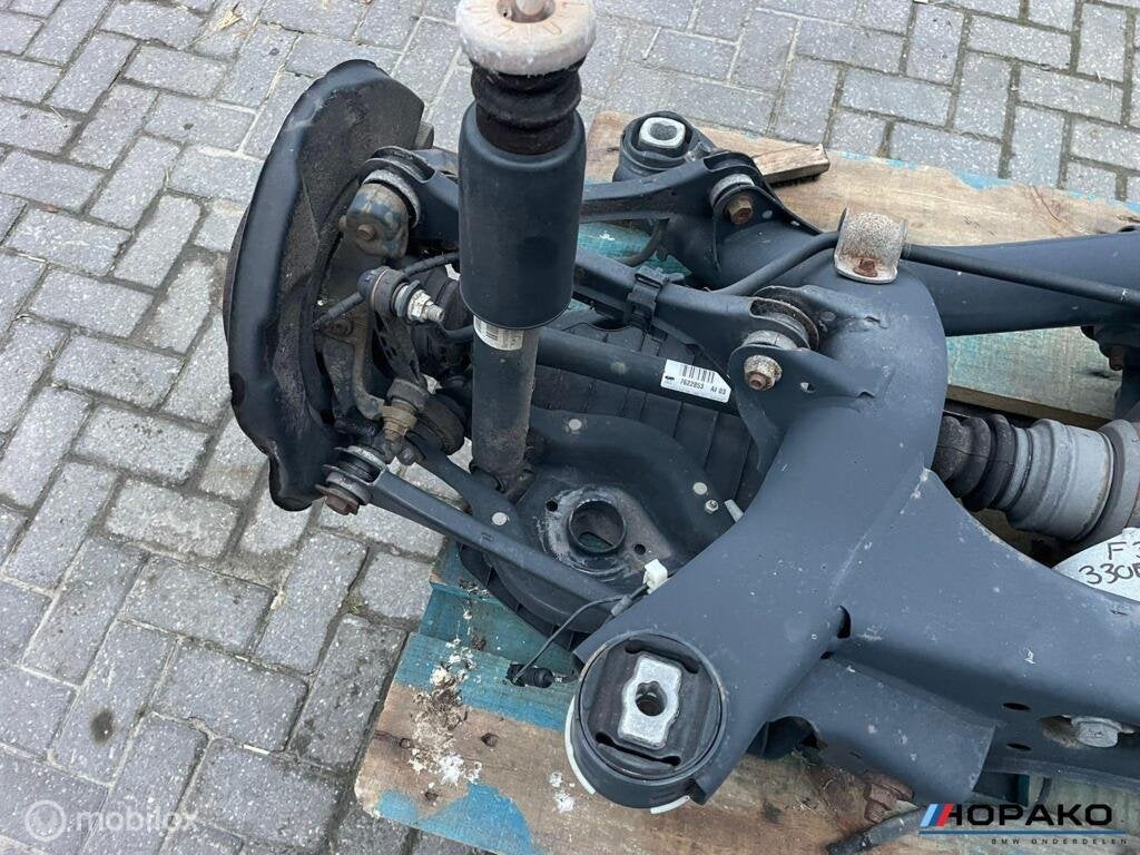 Achteras BMW F30 F31 330E hybride 7541580, Auto-onderdelen, Gebruikt, Einsteinlaan 5 rijswijk, Bmw, Ophalen of Verzenden