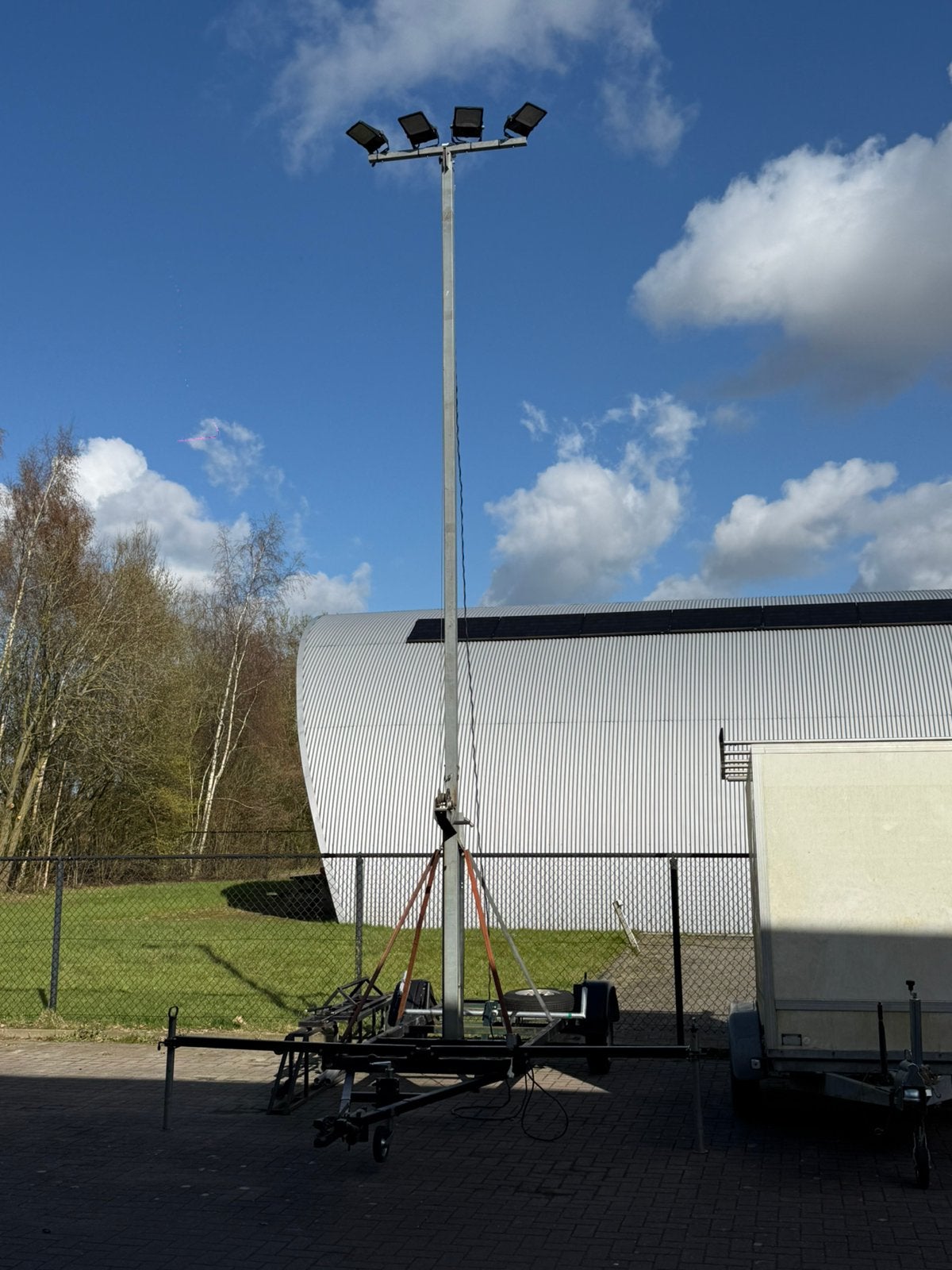Mobiele lichtmast 2x6 meter, Ophalen, Zo goed als nieuw, Mast