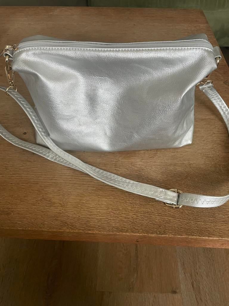 Y2K zilveren tas met metallic look, Sieraden, Tassen en Uiterlijk, Tassen | Damestassen, Ophalen of Verzenden, Gebruikt, Overige kleuren