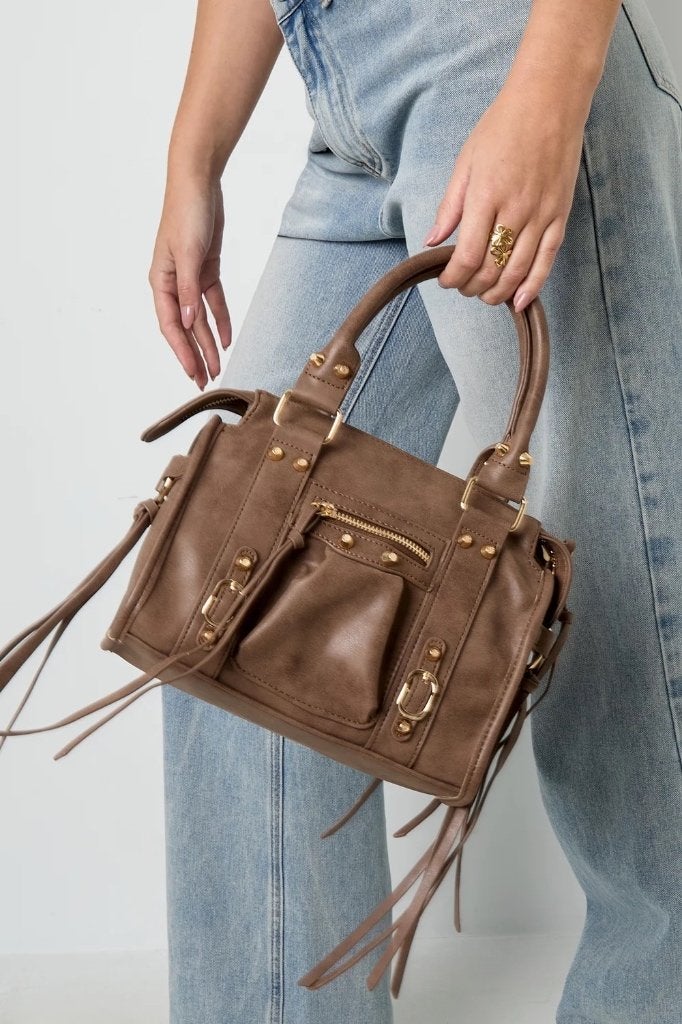 Handtas van Giuliano met stoere studs en meerdere ritsvakken, Sieraden, Tassen en Uiterlijk, Tassen | Damestassen, Ophalen of Verzenden