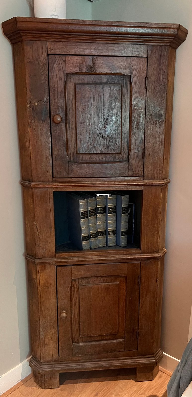 Oude hoekkast 175cm, Ophalen
