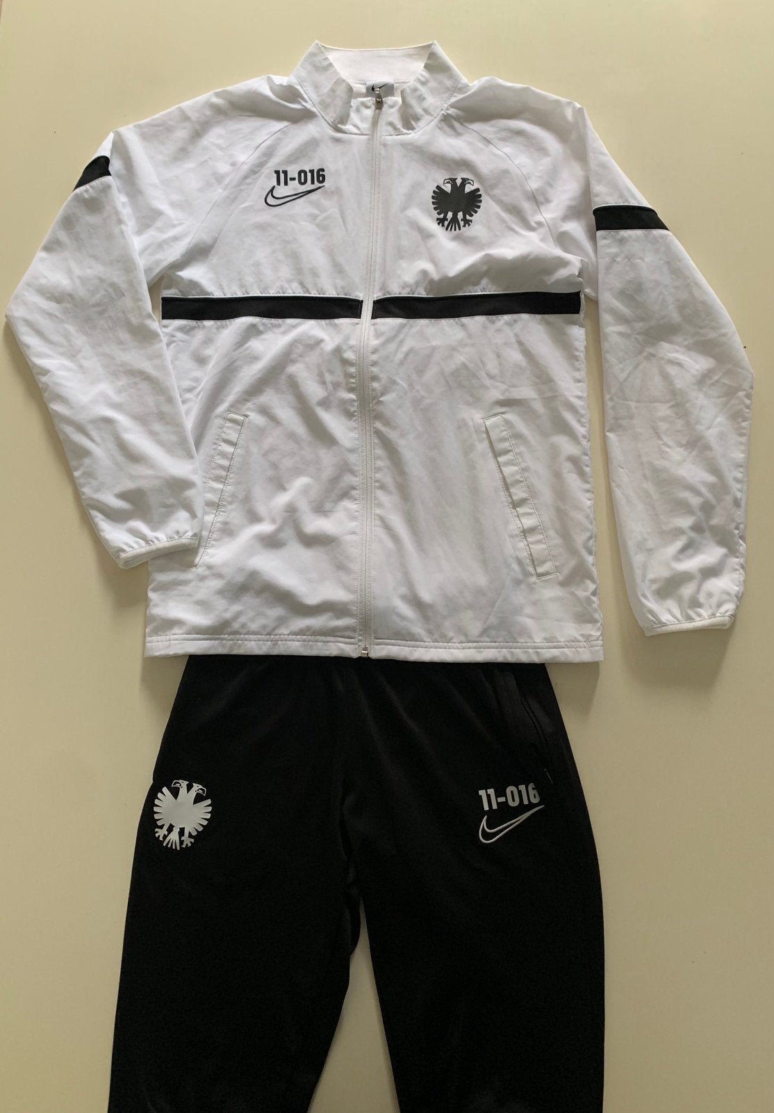 Trainings jas en broek Nike met Vitesse logo maat S, Kleding | Heren, Sportkleding, Ophalen of Verzenden, Zo goed als nieuw, Wit