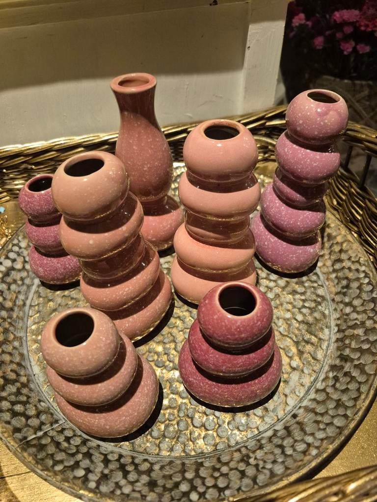 Set van 7 roze/paarse decoratieve vazen/potjes, Gebruikt, Overige kleuren, Aardewerk of Porselein, Ophalen of Verzenden