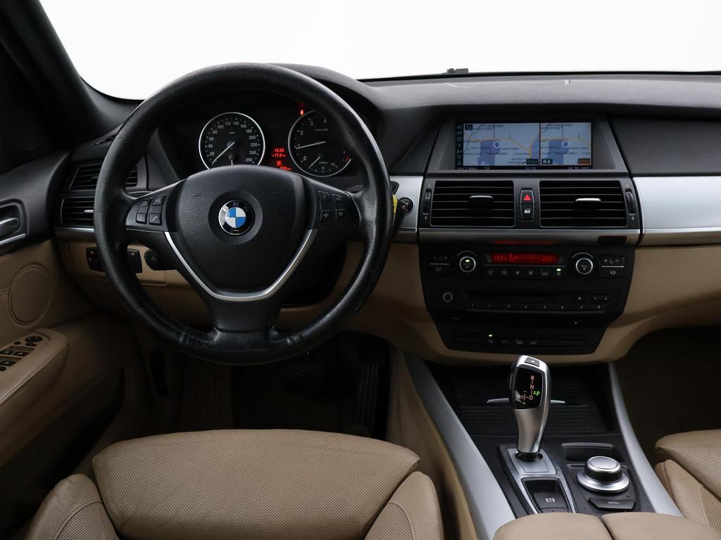 BMW X5 xDrive30i 7-PERSOONS + PANORAMA | STOELVENTILATIE | T, Auto's, BMW, Gebruikt, X5, 7 stoelen, 2996 cc