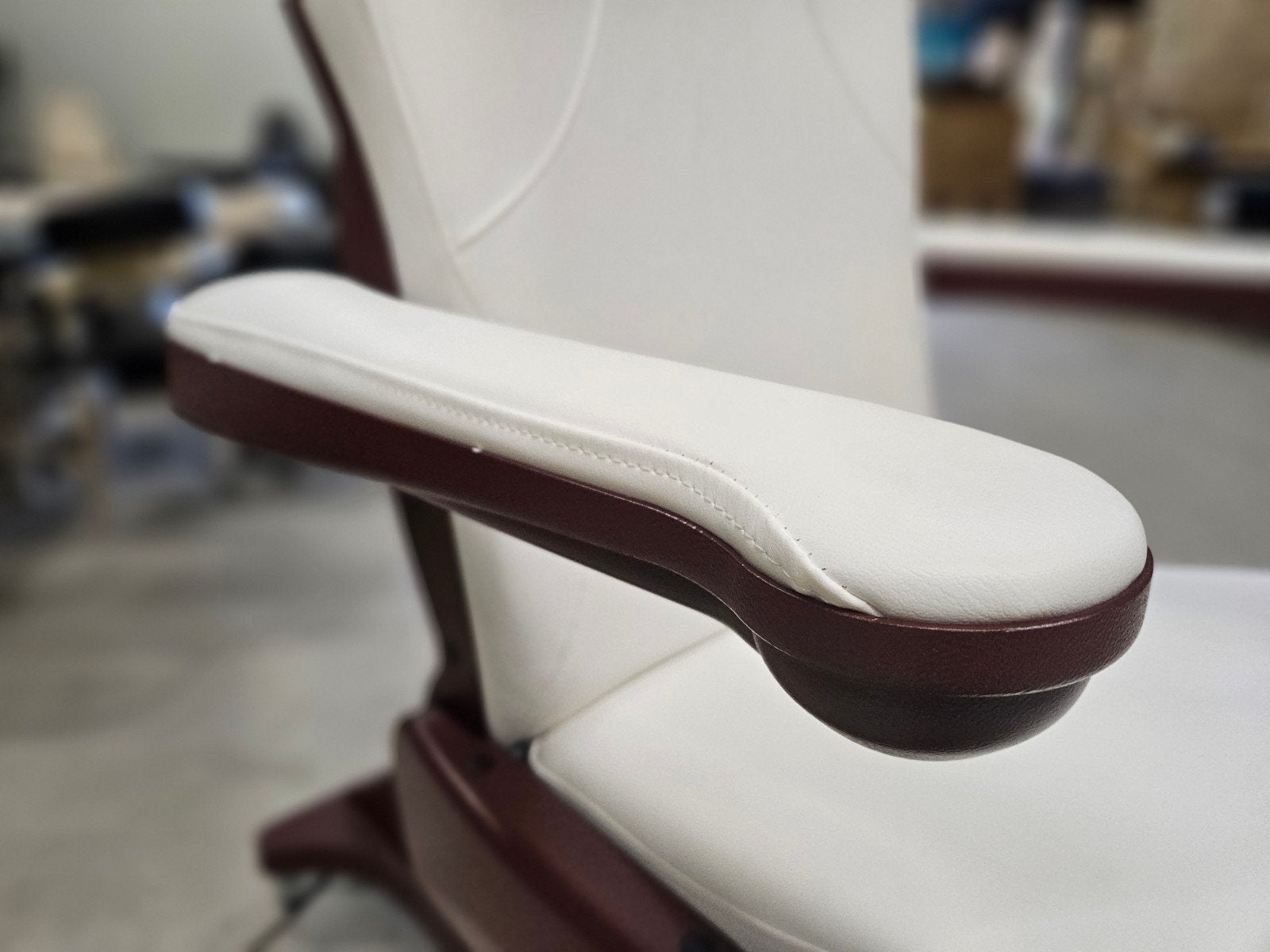 Bentlon Pedicurestoel ZGAN Elektrisch verstelbaar pedicure, Sport en Fitness, Massageproducten, Ophalen of Verzenden, Zo goed als nieuw
