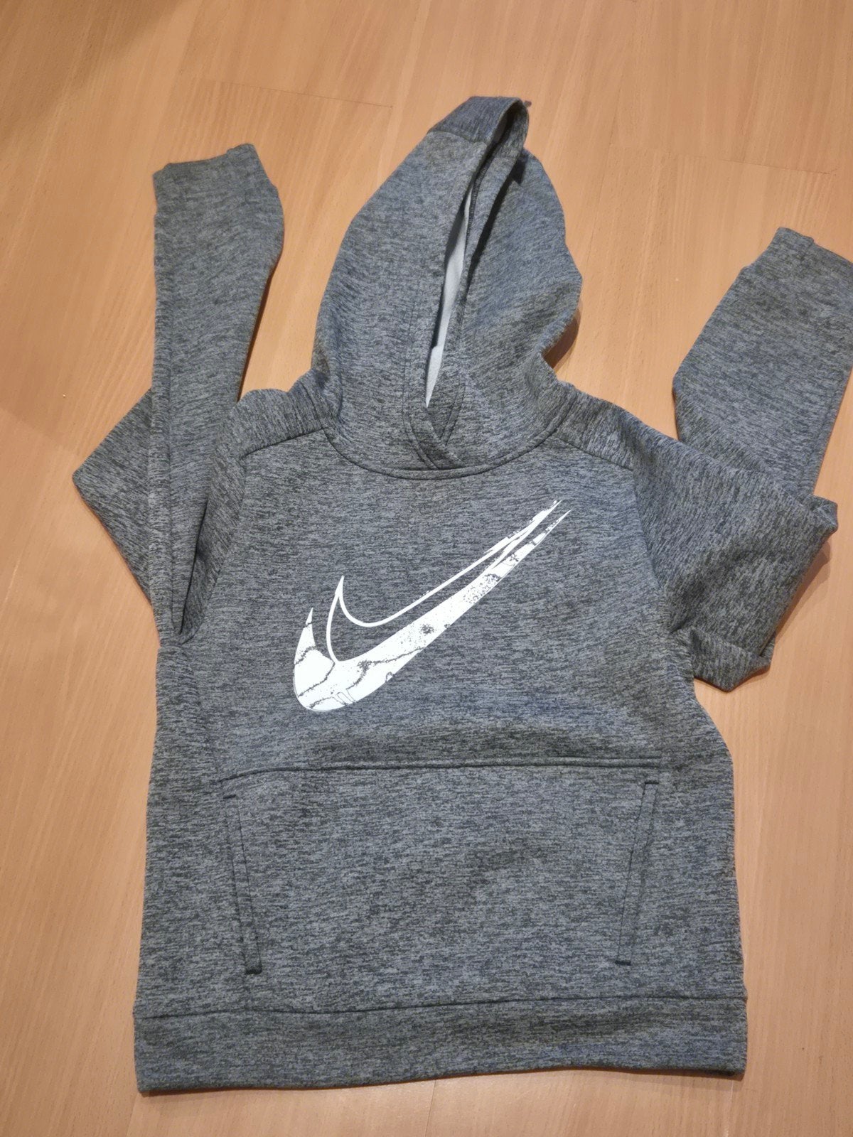 Nike Therma-FIT Hoodie Grijs Maat M (137-147 cm), Gebruikt, Jongen of Meisje, Trui of Vest, Ophalen of Verzenden