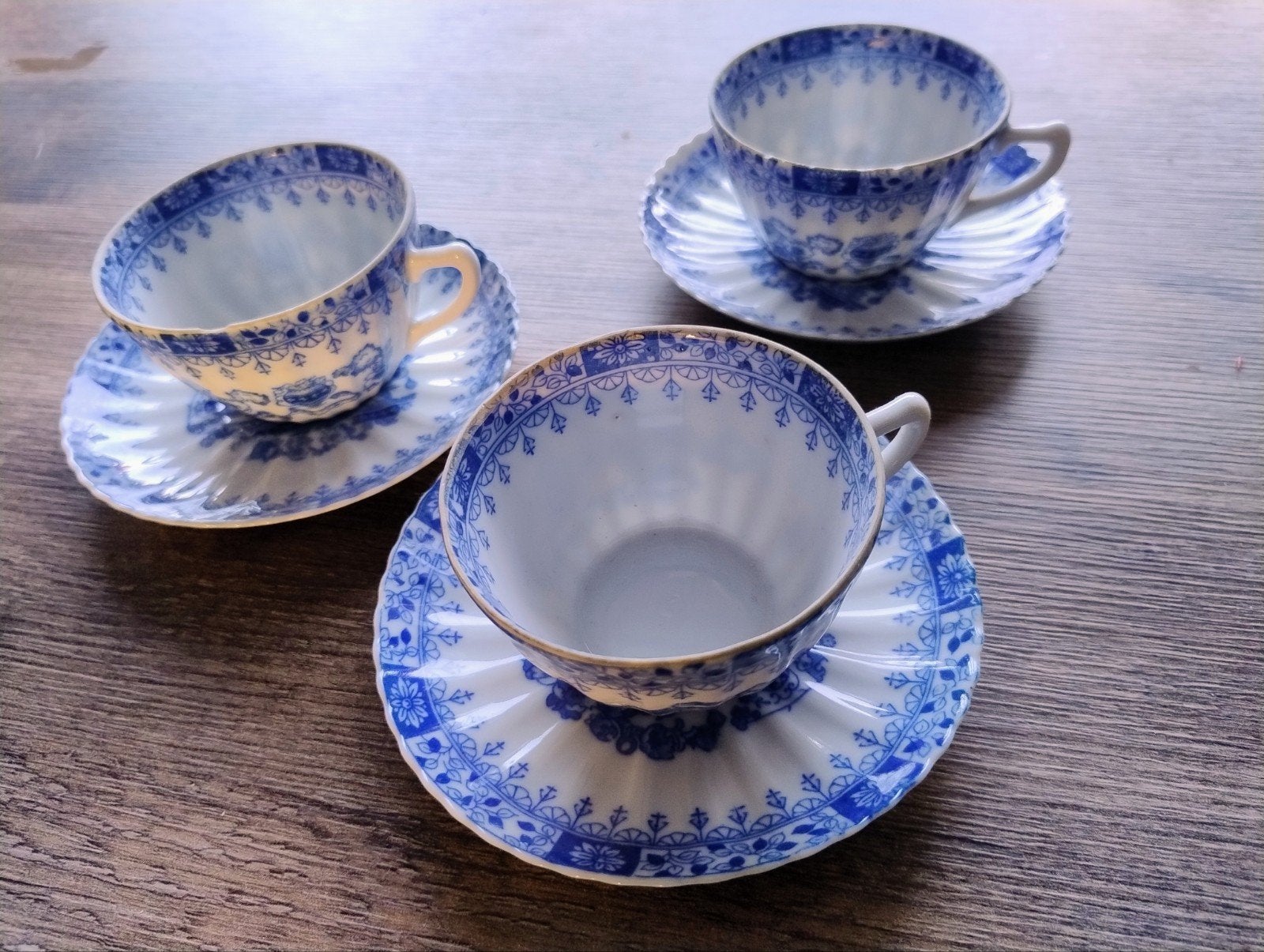 Set van 3 Antieke Blauw-Witte Porseleinen Kop en Schotels, Antiek en Kunst, Ophalen