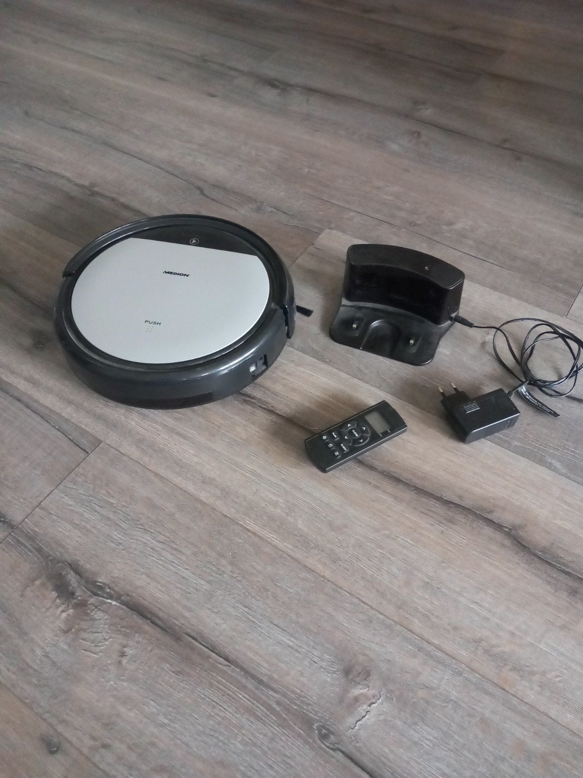 Medion MD 18500  robot stofzuiger, Ophalen, Overige merken, Gebruikt, Robotstofzuiger