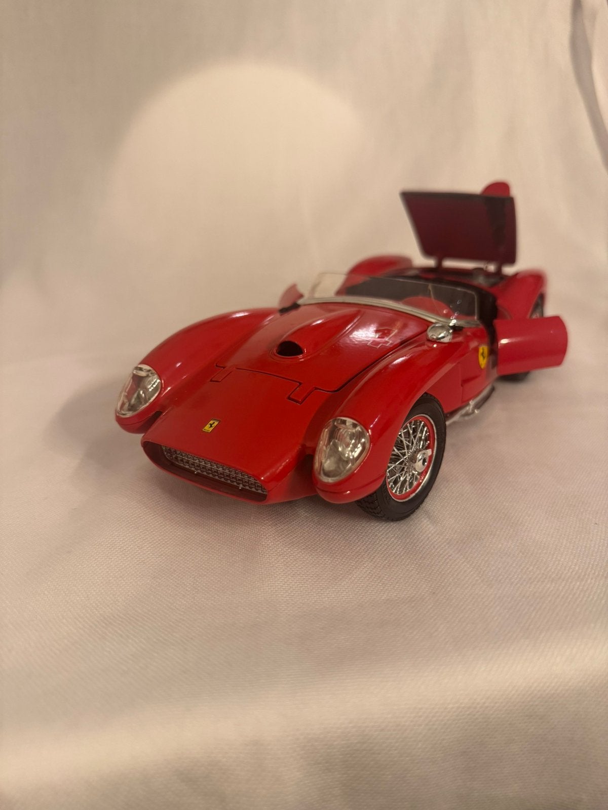 Ferrari 250 Testa Rossa (1957) Bburago 1/18 modelauto, Hobby en Vrije tijd, Ophalen of Verzenden, Zo goed als nieuw, Auto, Overige merken