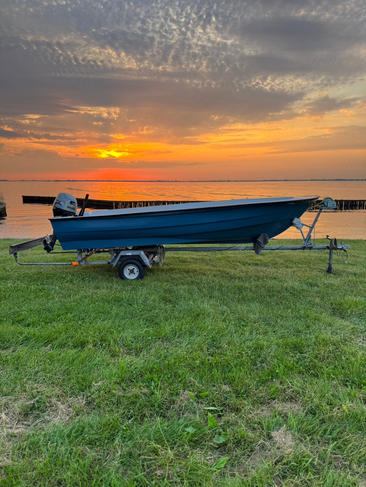 Boot met 8pk 4takt en trailer - vanavond nog varen?, Watersport en Boten, Boottrailers, Ophalen, Zo goed als nieuw, Minder dan 6 meter
