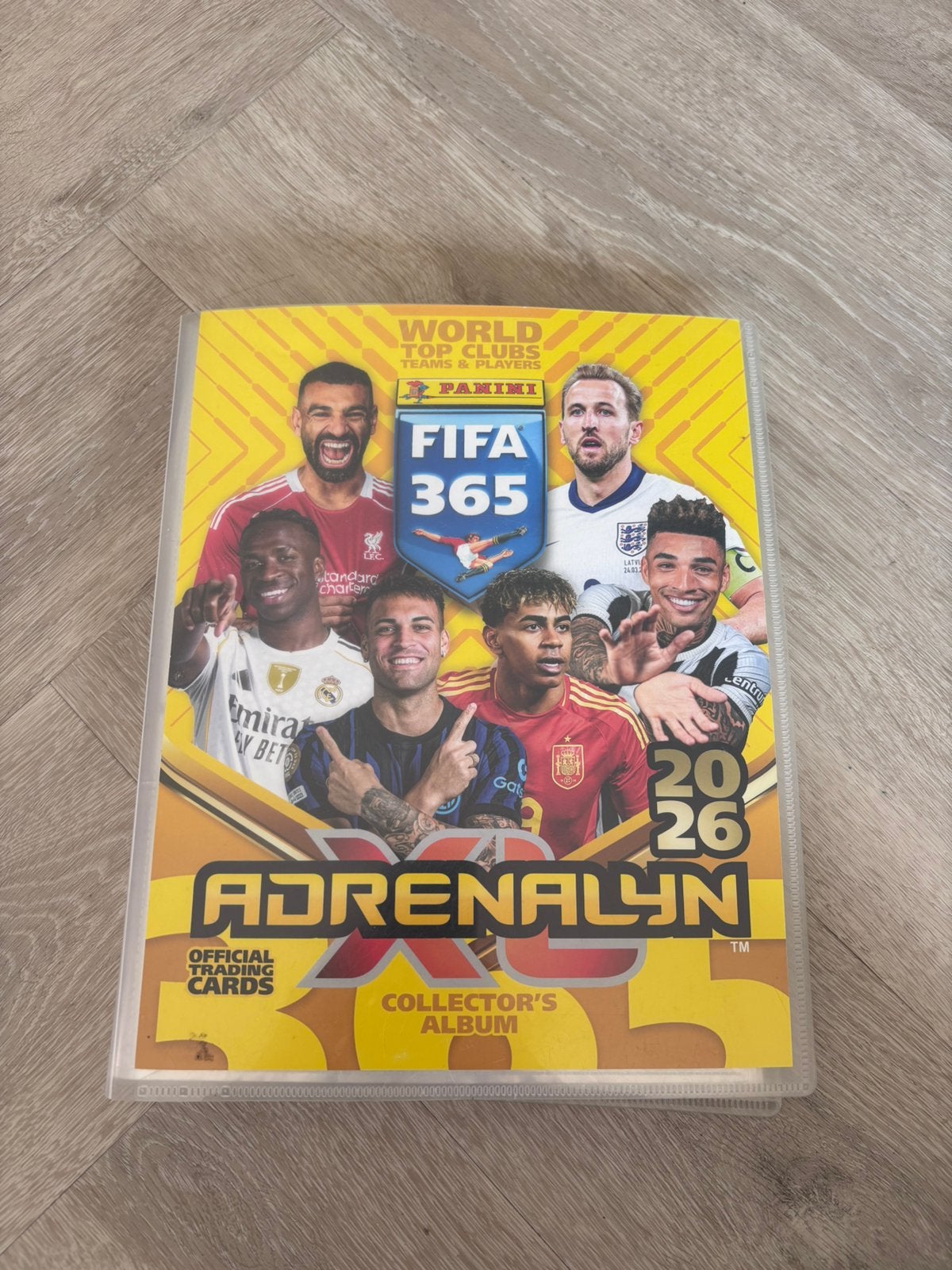 Fifa Panini Adrenalyn 2026 veel dubbelen, Ophalen of Verzenden, Zo goed als nieuw, Meerdere plaatjes
