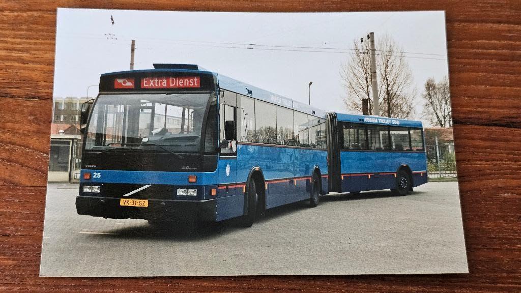 Foto BUS GVA Arnhem 25, Verzamelen, Spoorwegen en Tramwegen, Verzenden, Gebruikt, Bus of Metro, Overige typen