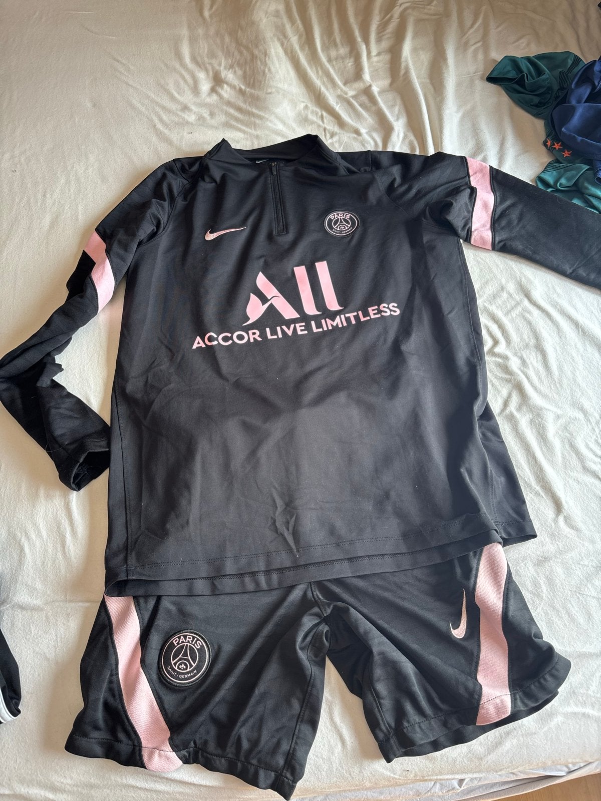 PSG Trainingspak Zwart/Roze - Maat l, Ophalen of Verzenden, Zo goed als nieuw