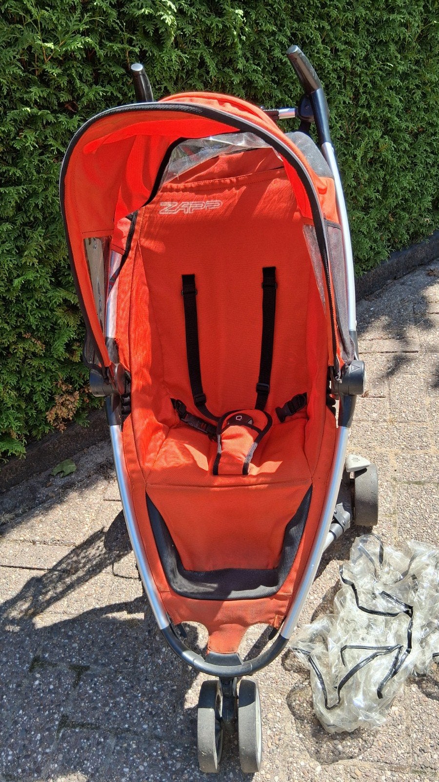 Foto 3 van Quinny Zapp buggy - Oranje, compact en wendbaar