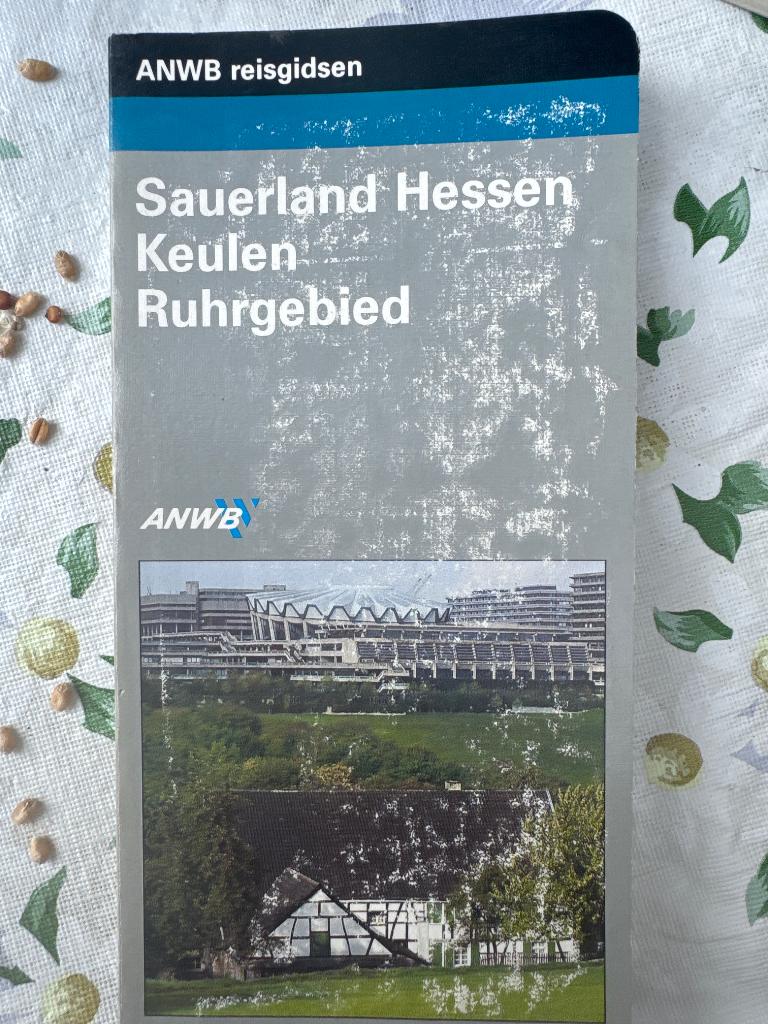 Reisgids Sauerland Essen, Overige merken, Europa, Ophalen of Verzenden, Zo goed als nieuw