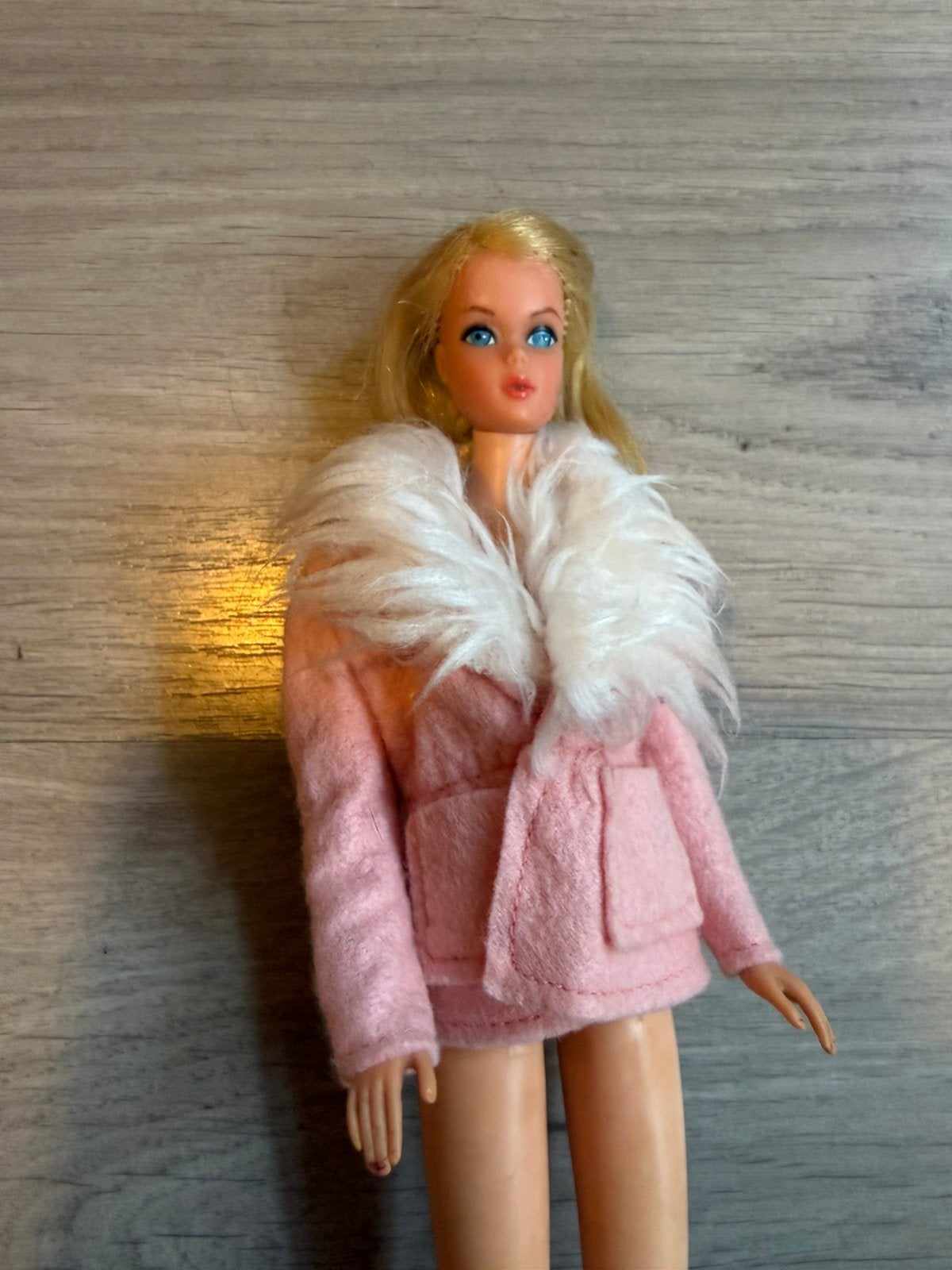 Vintage jas voor Barbie, Ophalen of Verzenden, Zo goed als nieuw, Kleertjes