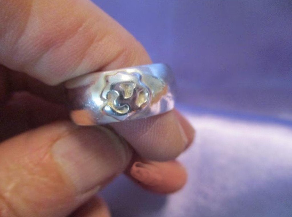 Zilveren Ohm ring Ø 19,6 mm, Verzamelen, Verzenden, Nieuw, Sieraad, Hindoeïsme