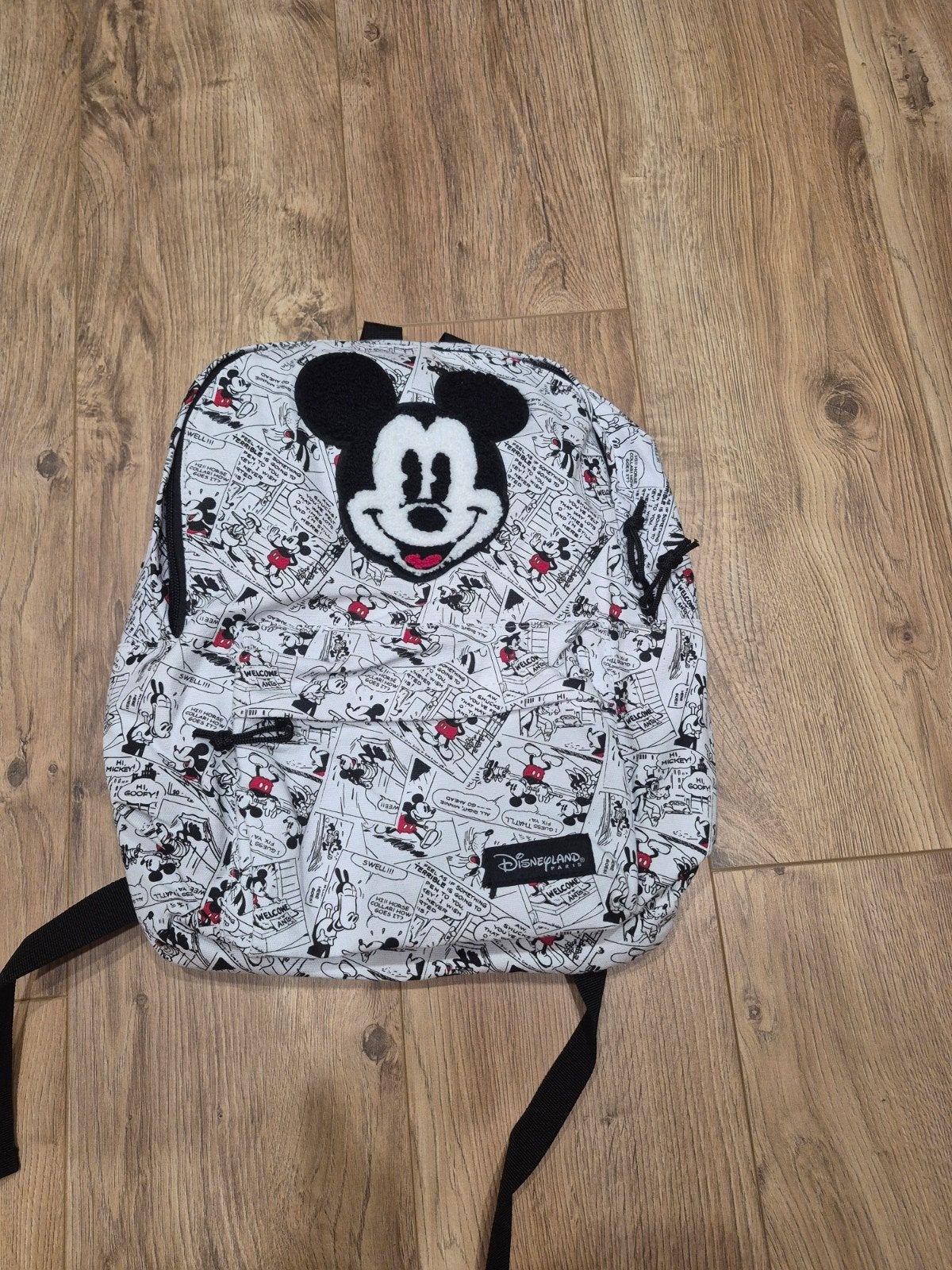 Nieuwe Disney rugzak met Mickey Mouse design, Disney of Dora, 25 tot 40 cm, Nieuw, Ophalen of Verzenden