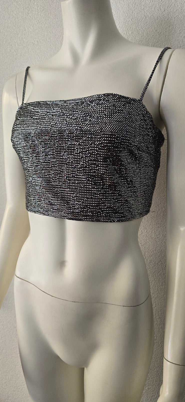 H&M Zwarte Glitter Crop Top Maat M, H&M, Zwart, Zo goed als nieuw, Zonder mouw