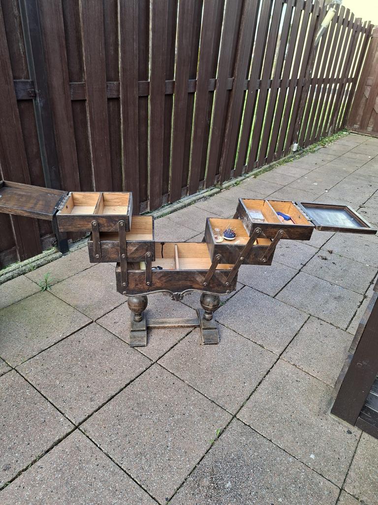 Antieke houten naaidoos op standaard, Ophalen of Verzenden