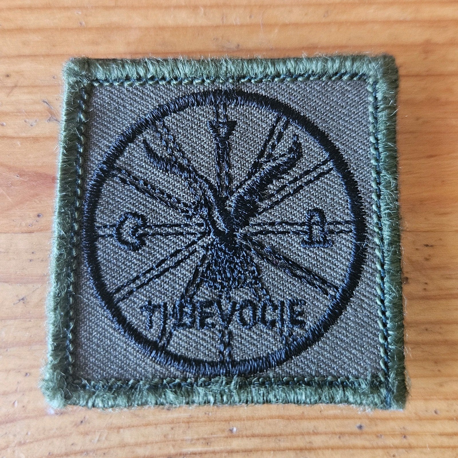 Borstembleem 11 BEVOCIE, Verzamelen, Militaria | Algemeen, Ophalen of Verzenden, Landmacht, Nederland, Embleem of Badge