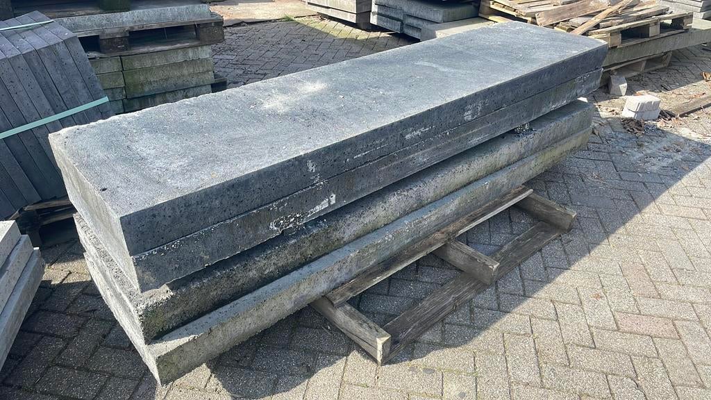 4 stuks Oud Hollandse tegels 240x60x12 Antraciet b-keus, Ophalen, Zo goed als nieuw, Beton, Terrastegels