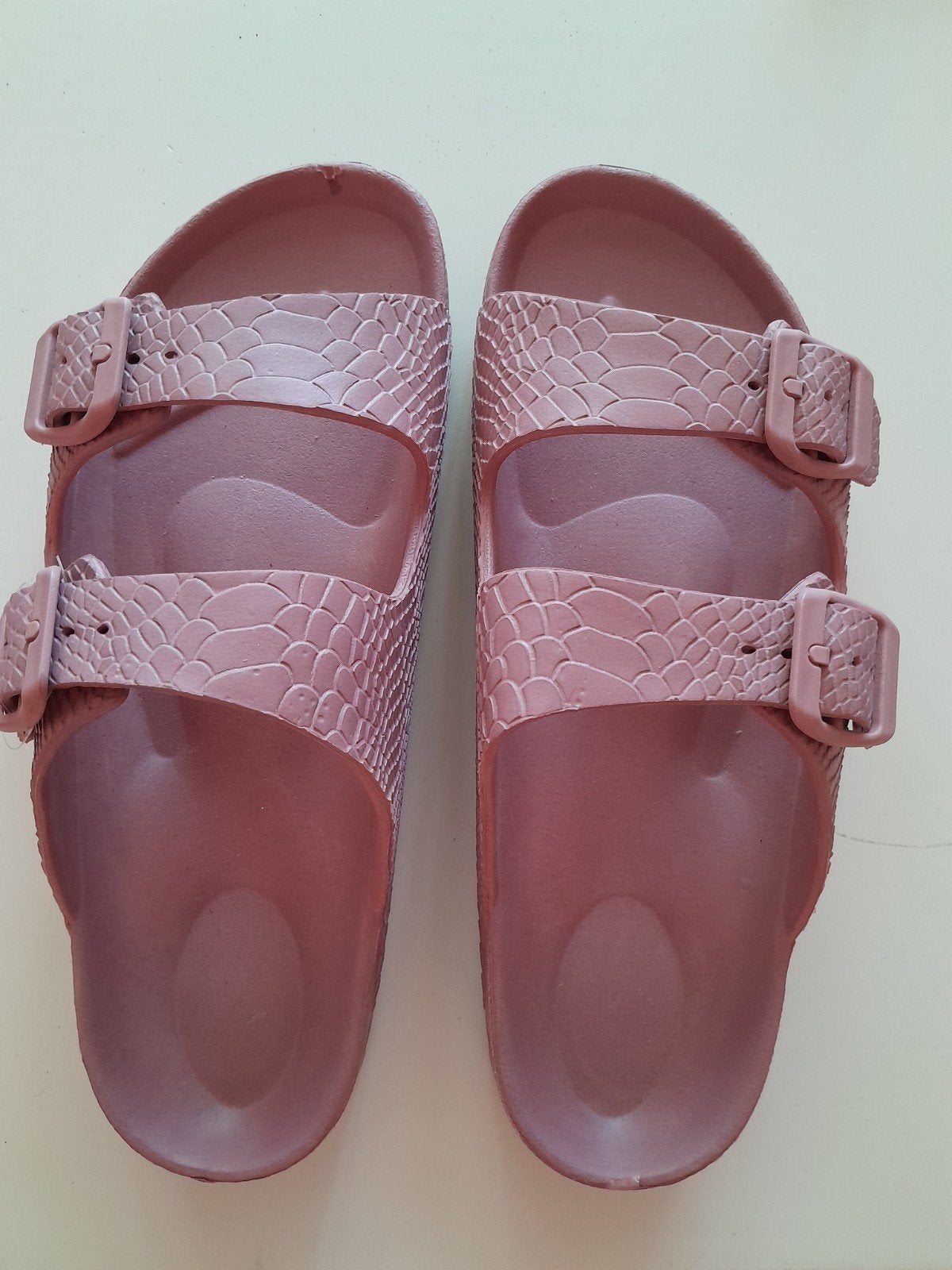 Oudroze kunststof slippers mt 39, Ophalen, Jongen of Meisje, Overige typen, Nieuw