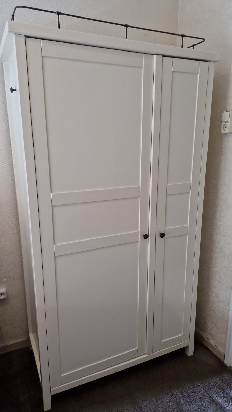 IKEA Hemnes kledingkast, Huis en Inrichting, Ophalen, Met deur(en), Gebruikt, 100 tot 150 cm