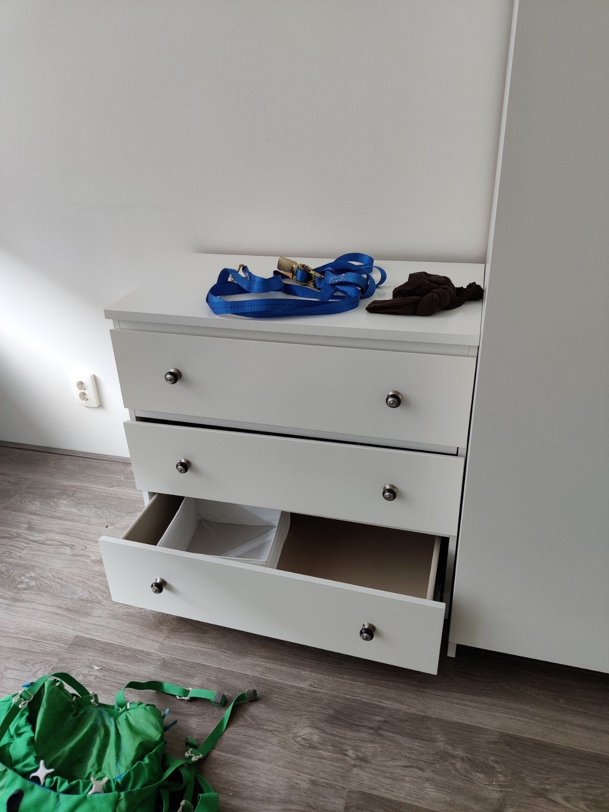 IKEA drawer chest (Malm), Ophalen