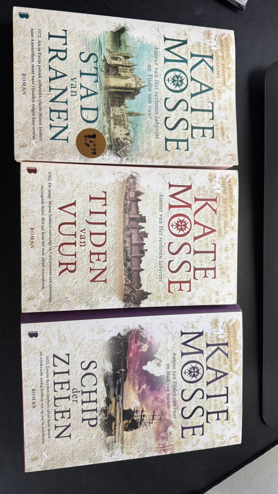 Eerste drie delen van de Vuur serie van Kate Mosse, Ophalen of Verzenden, Zo goed als nieuw