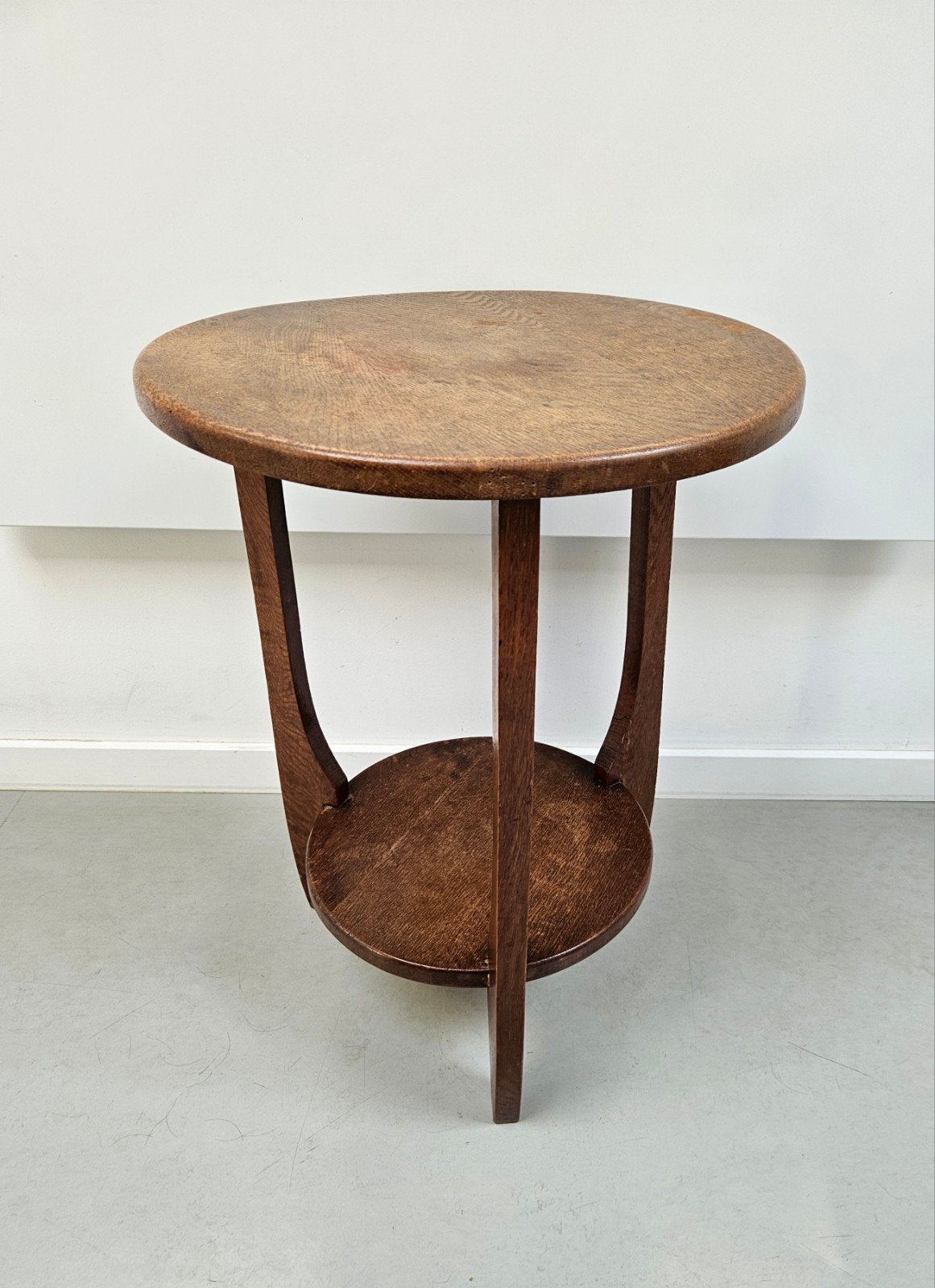 Klassieke eiken Amsterdamse School / Art Deco bijzettafel, Ophalen