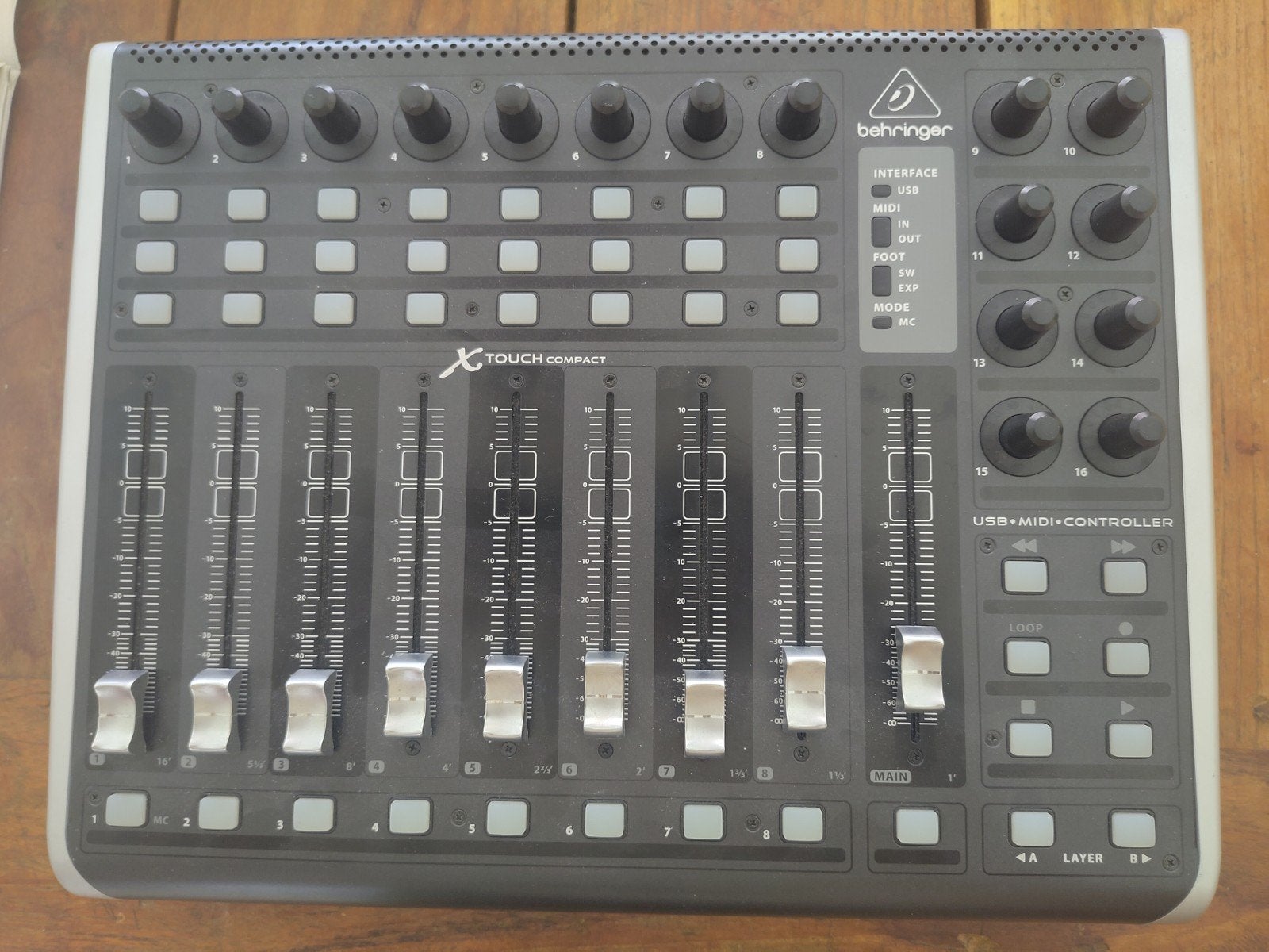 Behringer X-Touch Compact X touch midi control surface, Ophalen of Verzenden, Zo goed als nieuw