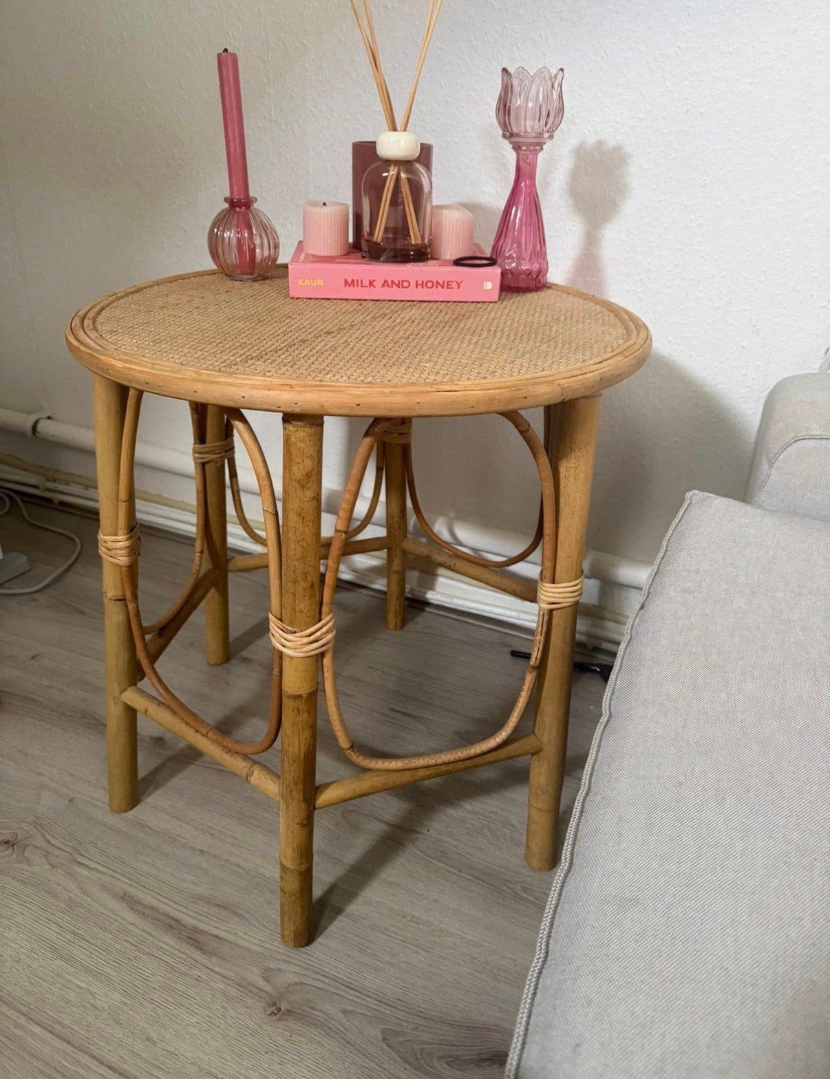 Rotan bijzettafel, Minder dan 55 cm, Rond, Zo goed als nieuw, Ophalen