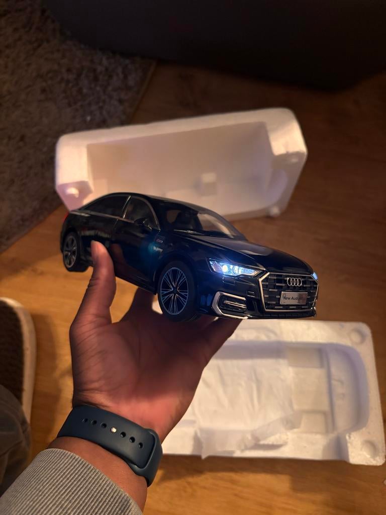 Audi A8 L Modelauto - Zwart, Zo goed als nieuw, Ophalen of Verzenden, Zo goed als nieuw, Auto, Overige merken
