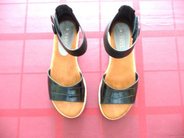 Zwarte sandalen met enkelbandje - Maat 39, Zwart, Nova, Zo goed als nieuw, Sandalen of Muiltjes