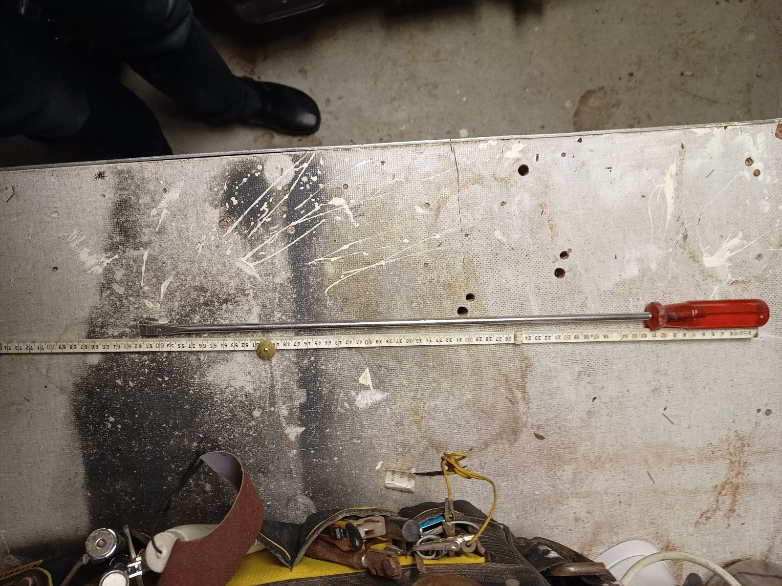 Lange schroevendraaier met rood handvat, Ophalen of Verzenden, Gebruikt