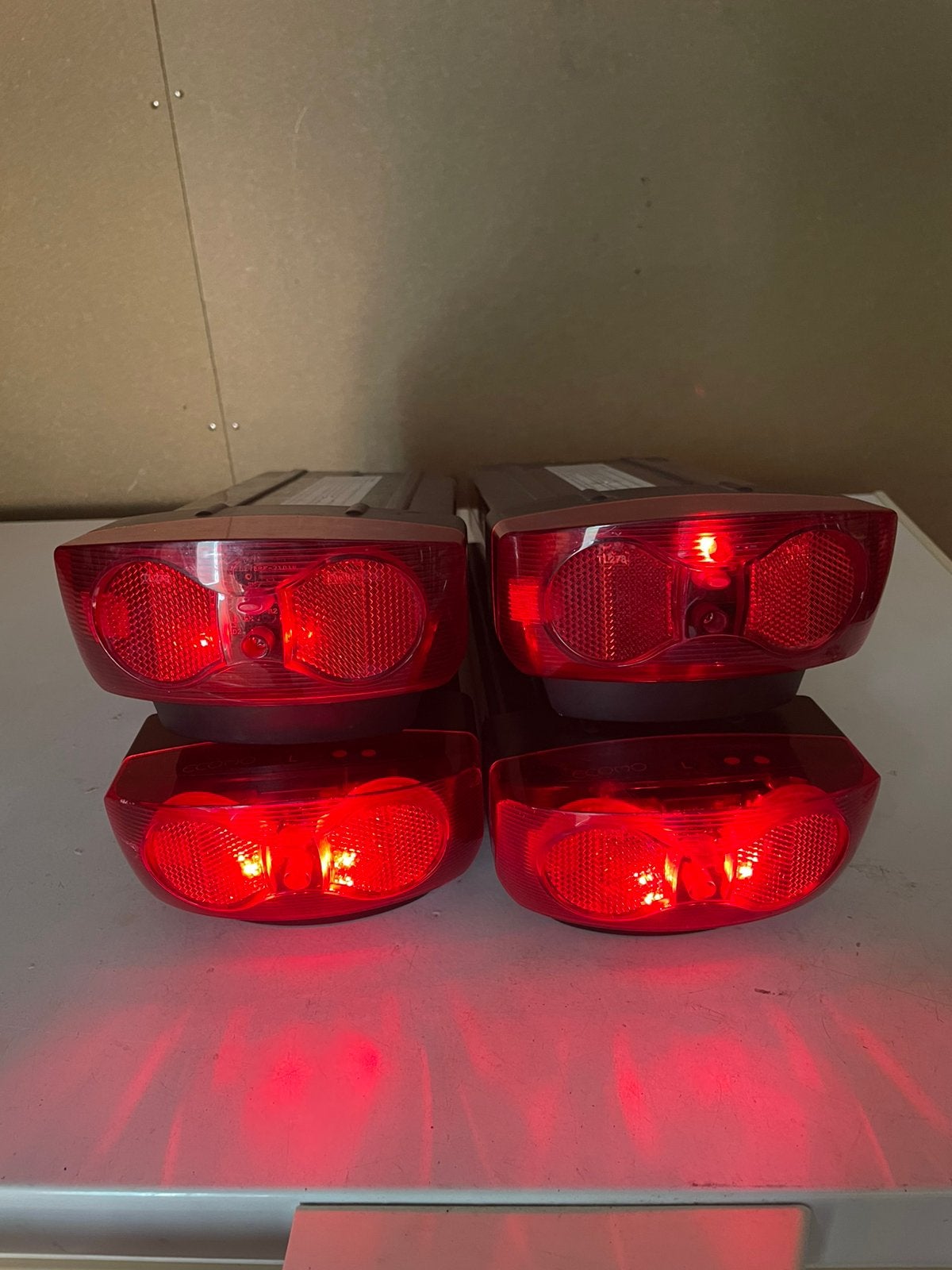 Cortina (defect) 4x accu’s 24volt - 3 polig met achterlicht, Fietsen en Brommers, Fietsaccessoires | Fietsaccu's, Gebruikt