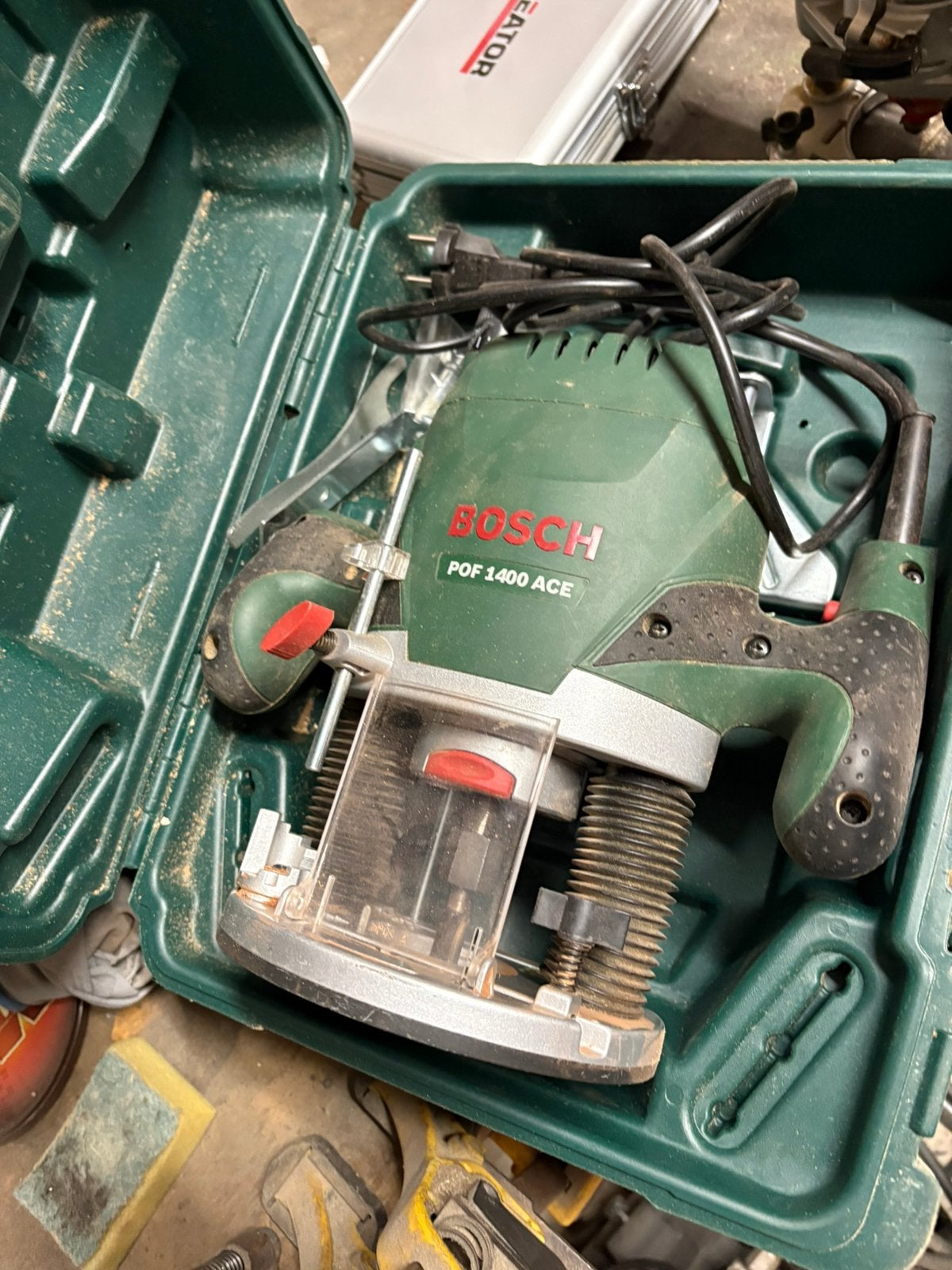 Bosch pof 1400 ace bovenfrees, Ophalen of Verzenden, Zo goed als nieuw, Boormachine