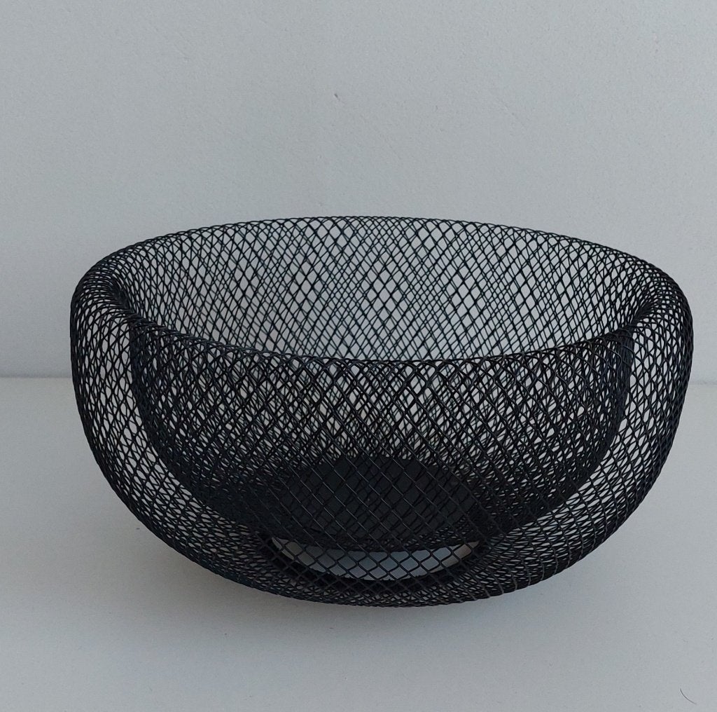 zwarte metalen (fruit) mand, Huis en Inrichting, Woonaccessoires | Schalen en Manden, Ophalen, Zo goed als nieuw, Rond, Overige materialen