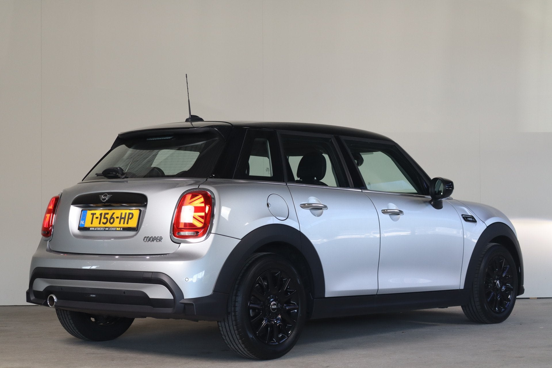 MINI Mini 1.5 Cooper Camden Edition - NL- Auto! Climate I Ap, Auto's, Mini, 136 pk, Gebruikt, Euro 6, Origineel Nederlands