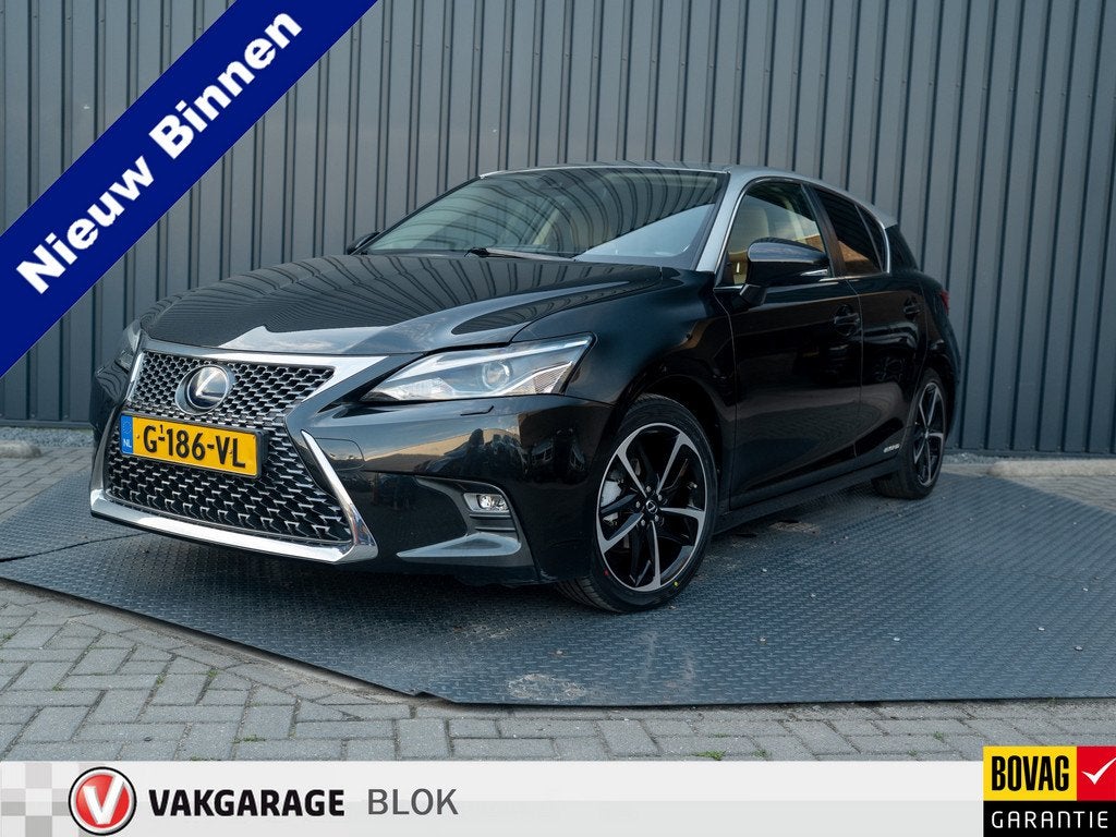 Lexus CT 200h Business Line Pro | Camera | Stoelverwarming |, Auto's, Lexus, 12 maanden, 136 pk, Gebruikt, 4 cilinders